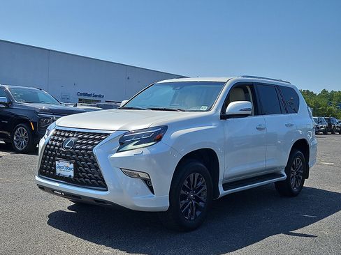 Used 2023 Lexus GX 460 Premium w/ Premium Package AWD/4WD image 3