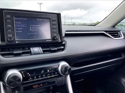 Used 2022 Toyota RAV4 LE image 35