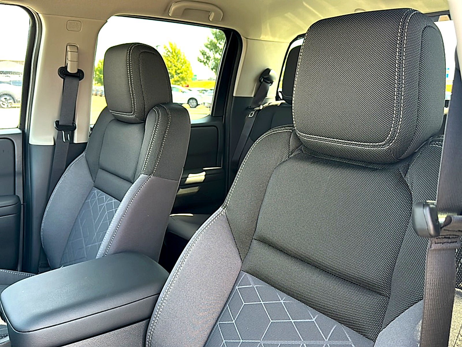 New 2027 Nissan Frontier SV RWD image 11