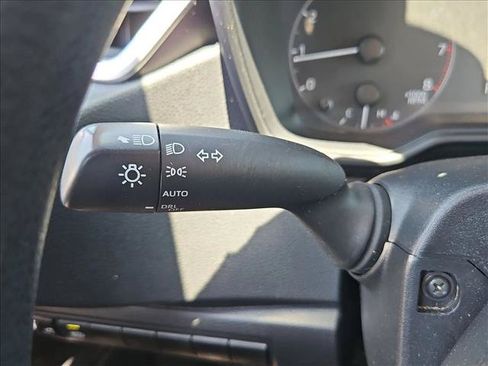 Used 2024 Toyota Corolla LE FWD image 13