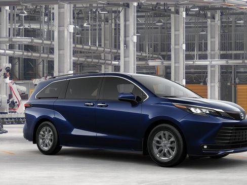 New 2025 Toyota Sienna XLE image 14