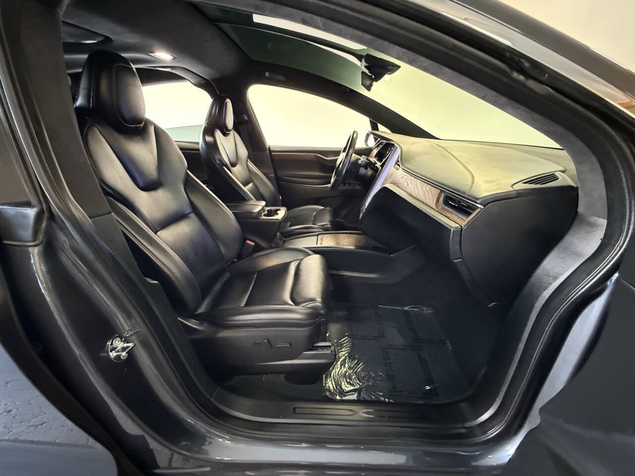 Used 2020 Tesla Model X Long Range AWD/4WD image 31