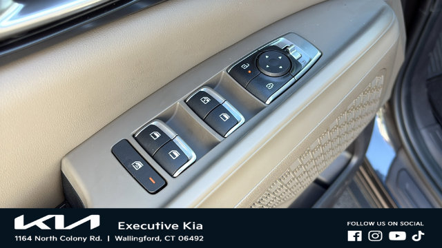 Certified 2026 Kia Carnival FWD image 9