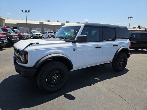 New 2026 Ford Bronco Big Bend w/ Black Appearance Package AWD/4WD image 5