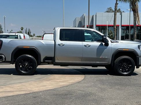 Certified 2025 GMC Sierra 2500 AT4 w/ AT4 Premium Plus Package AWD/4WD image 3