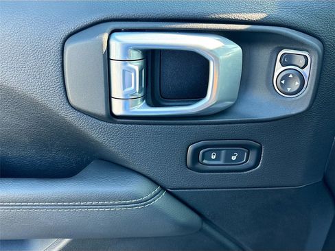 Used 2022 Jeep Wrangler Unlimited Sahara w/ LED Lighting Group image 21