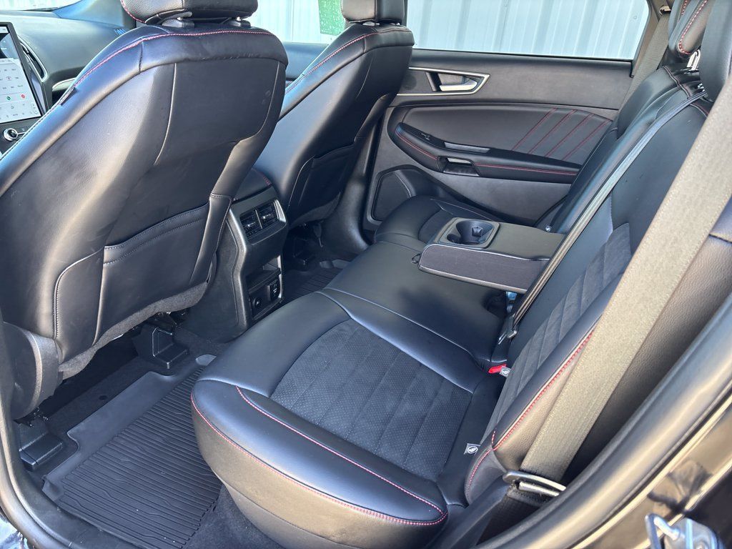 Certified 2024 Ford Edge ST-Line AWD/4WD image 27