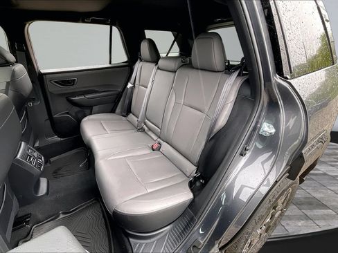 New 2026 Subaru Outback Limited AWD/4WD image 10
