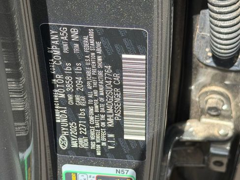Certified 2025 Hyundai Elantra Sport FWD image 34