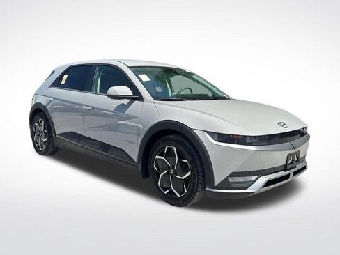 Used 2024 Hyundai Ioniq 5 SEL RWD image 9