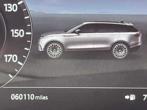 Used 2019 Land Rover Range Rover Velar R-Dynamic SE AWD/4WD image 32