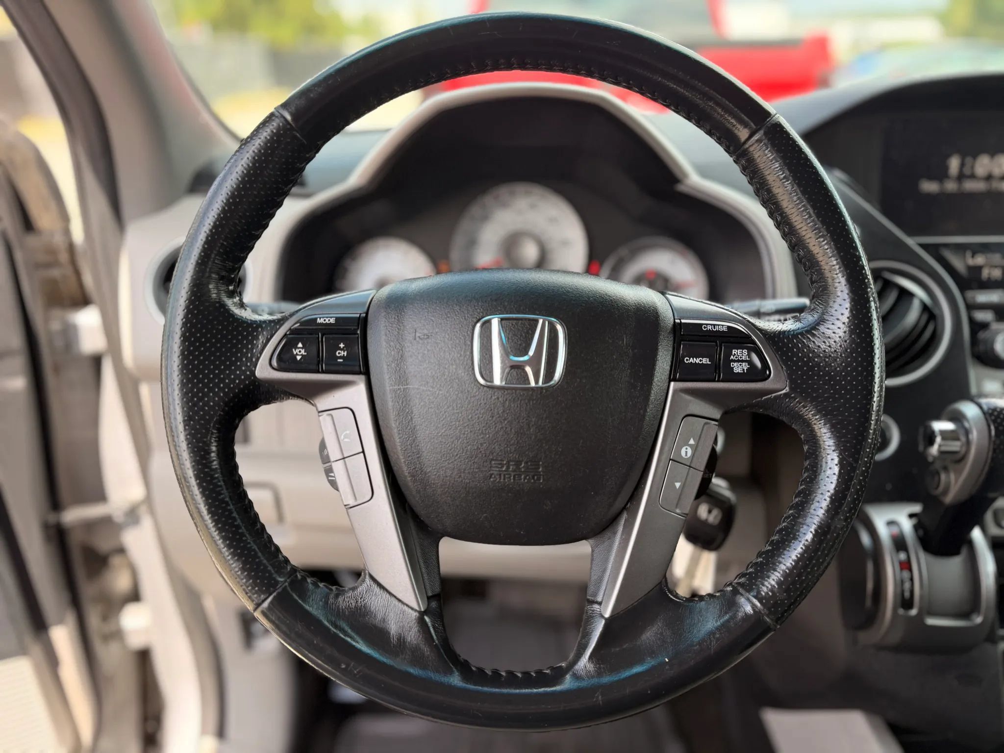 Used 2014 Honda Pilot Touring image 25