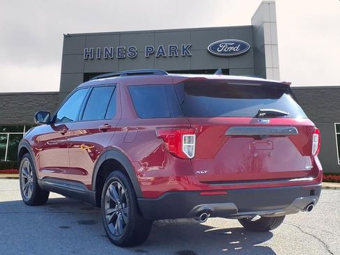 Certified 2022 Ford Explorer XLT w/ Equipment Group 202A image 5