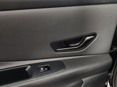 Certified 2025 Hyundai Elantra SEL FWD image 15