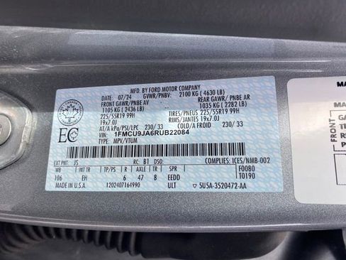 Used 2024 Ford Escape Platinum image 25