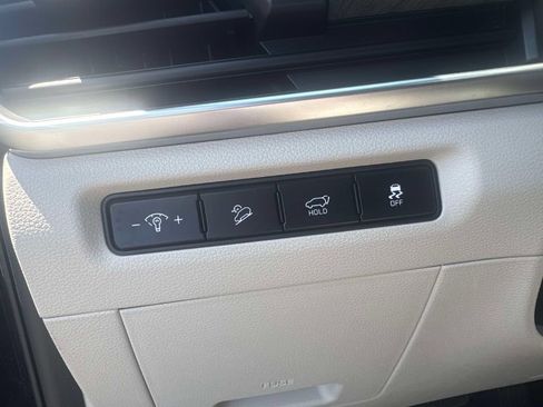 Used 2024 Kia Telluride EX w/ EX Captain's Chair Package AWD/4WD image 20