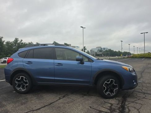 Used 2015 Subaru Crosstrek 2.0i Limited w/ Popular Package #2 AWD/4WD image 2