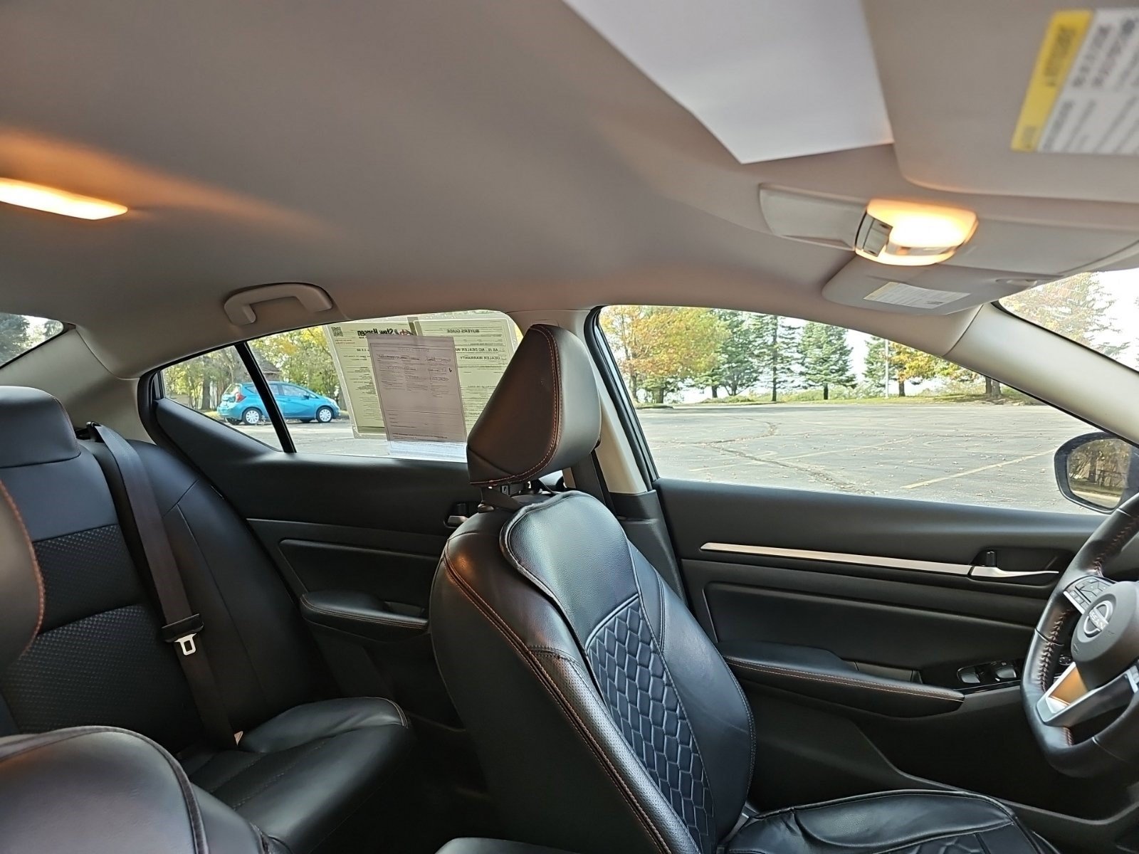 Used 2024 Nissan Altima 2.5 SR FWD image 12