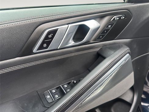 Used 2021 BMW X6 xDrive40i w/ M Sport Package image 10