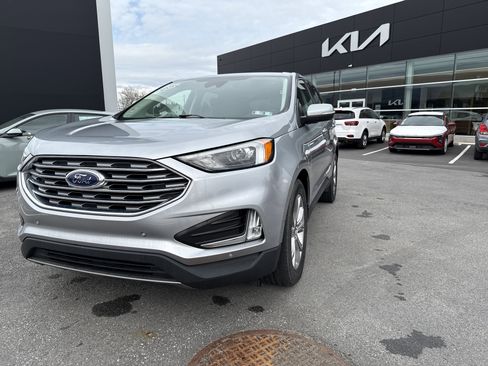 Used 2022 Ford Edge Titanium AWD/4WD image 8