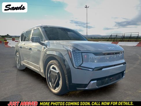 Certified 2026 Kia EV9 Land AWD/4WD image 1