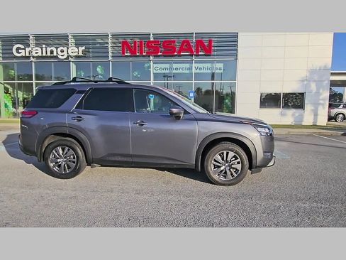 Used 2024 Nissan Pathfinder SV w/ Cargo Package image 37
