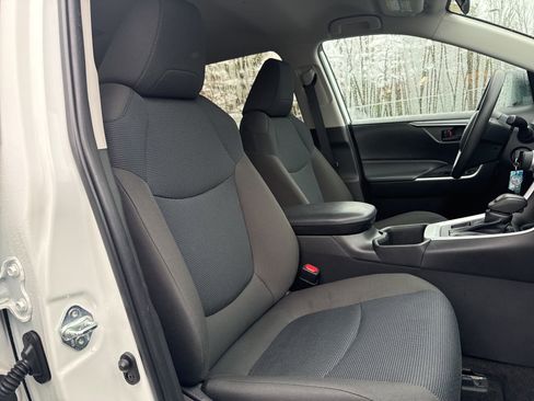 Used 2023 Toyota RAV4 LE image 15