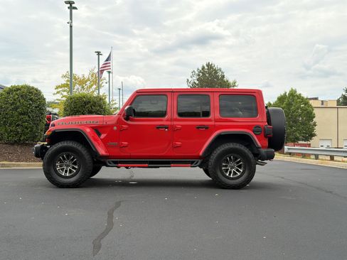 Used 2024 Jeep Wrangler Unlimited Rubicon 392 AWD/4WD image 33