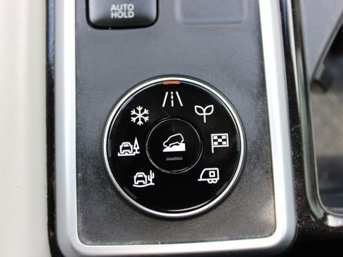 Used 2022 Nissan Pathfinder SL w/ SL Premium Package AWD/4WD image 23