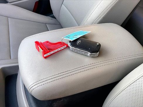 Certified 2022 Kia Sportage Nightfall Edition image 10