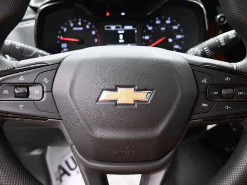 Used 2024 Chevrolet Trax LS w/ LS Convenience Package FWD image 6