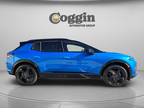 New 2026 Chevrolet Equinox EV RS image 4