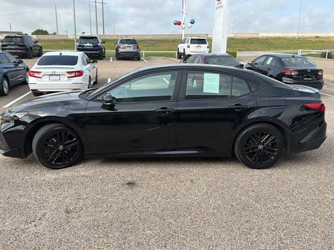 Used 2026 Toyota Camry SE FWD image 6