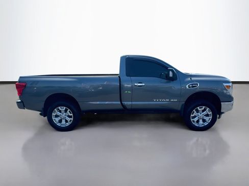 Used 2017 Nissan Titan SV AWD/4WD image 8