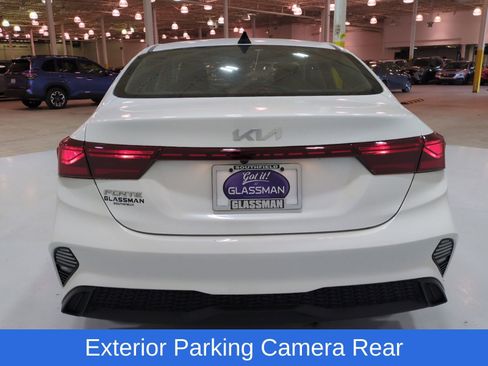 Certified 2023 Kia Forte LXS w/ LXS Technology Package FWD image 4