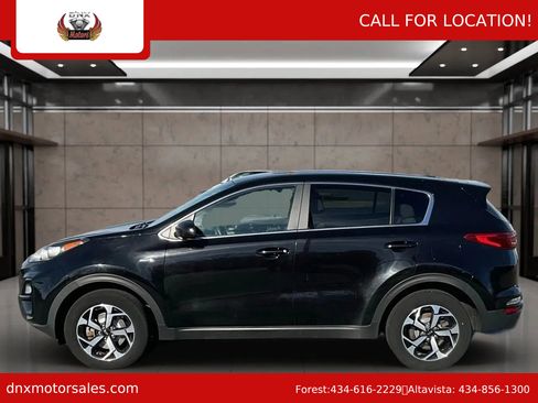 Used 2020 Kia Sportage LX image 2