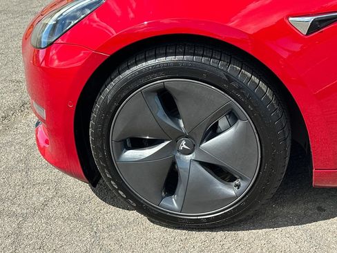 Used 2020 Tesla Model 3 Standard Range Plus RWD image 11