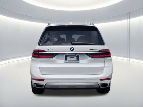 Used 2025 BMW X7 xDrive40i w/ Premium Package AWD/4WD image 5