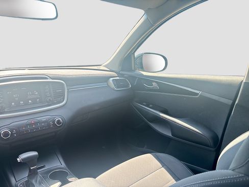 Used 2019 Kia Sorento FWD image 21