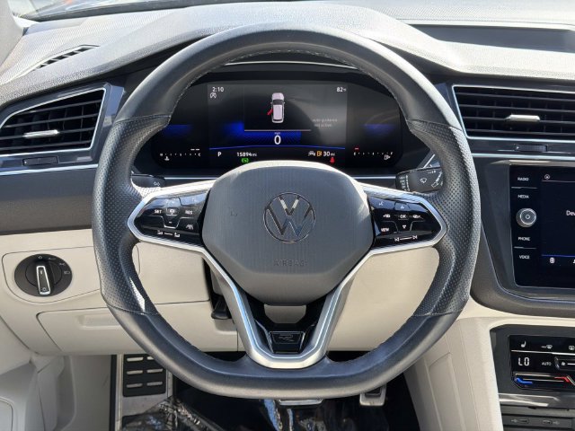 Certified 2024 Volkswagen Tiguan SE R-Line FWD image 8