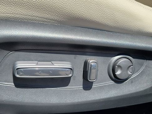 Used 2025 Honda CR-V EX image 17