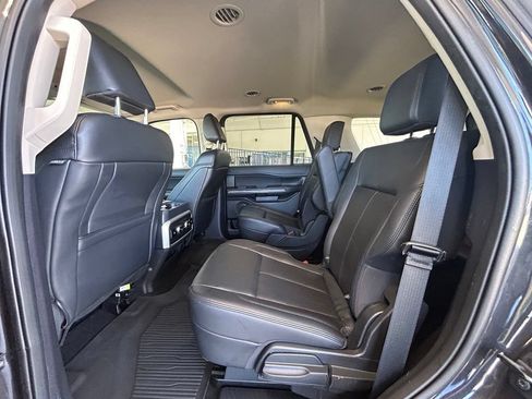 Used 2024 Ford Expedition XLT RWD image 32