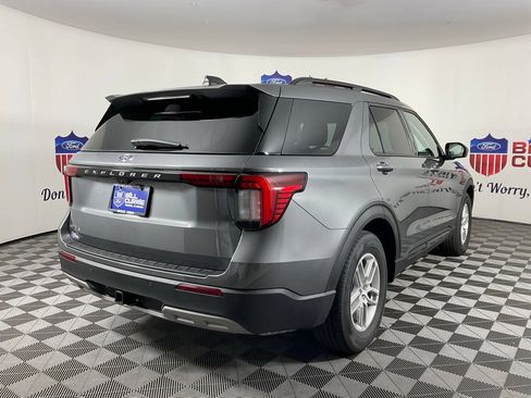 New 2026 Ford Explorer Active w/ Active Comfort Package RWD image 3