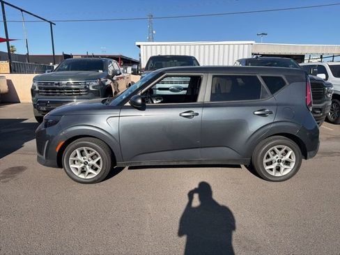 Used 2023 Kia Soul LX w/ Option Group 015 image 5