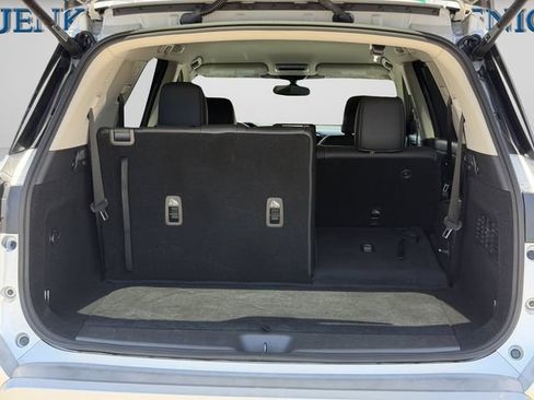 Used 2022 Nissan Pathfinder SL FWD image 13