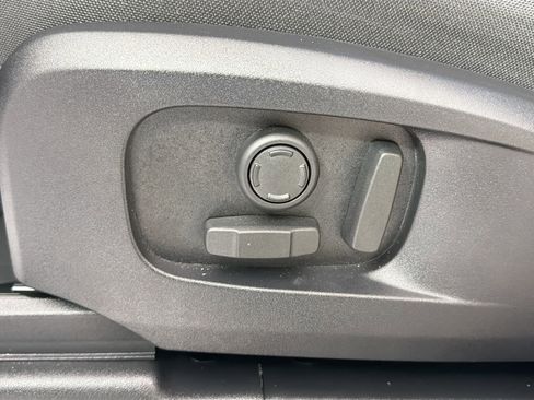 Certified 2025 Land Rover Defender 110 S image 21