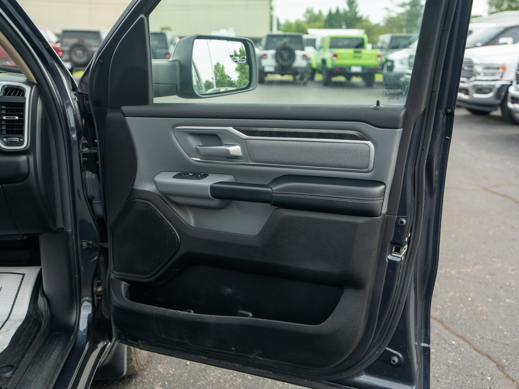 Used 2020 RAM 1500 Big Horn AWD/4WD image 12