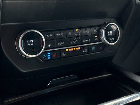 Used 2021 Ford Expedition Limited AWD/4WD image 41