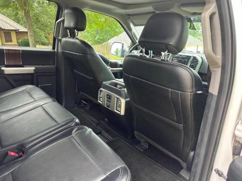 Used 2015 Ford F150 Lariat w/ Equipment Group 502A Luxury image 23