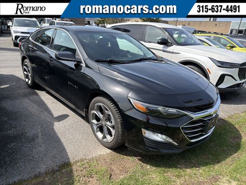 Used 2020 Chevrolet Malibu LT image 1